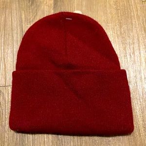 Urban outfitters beanie (still has tags)
